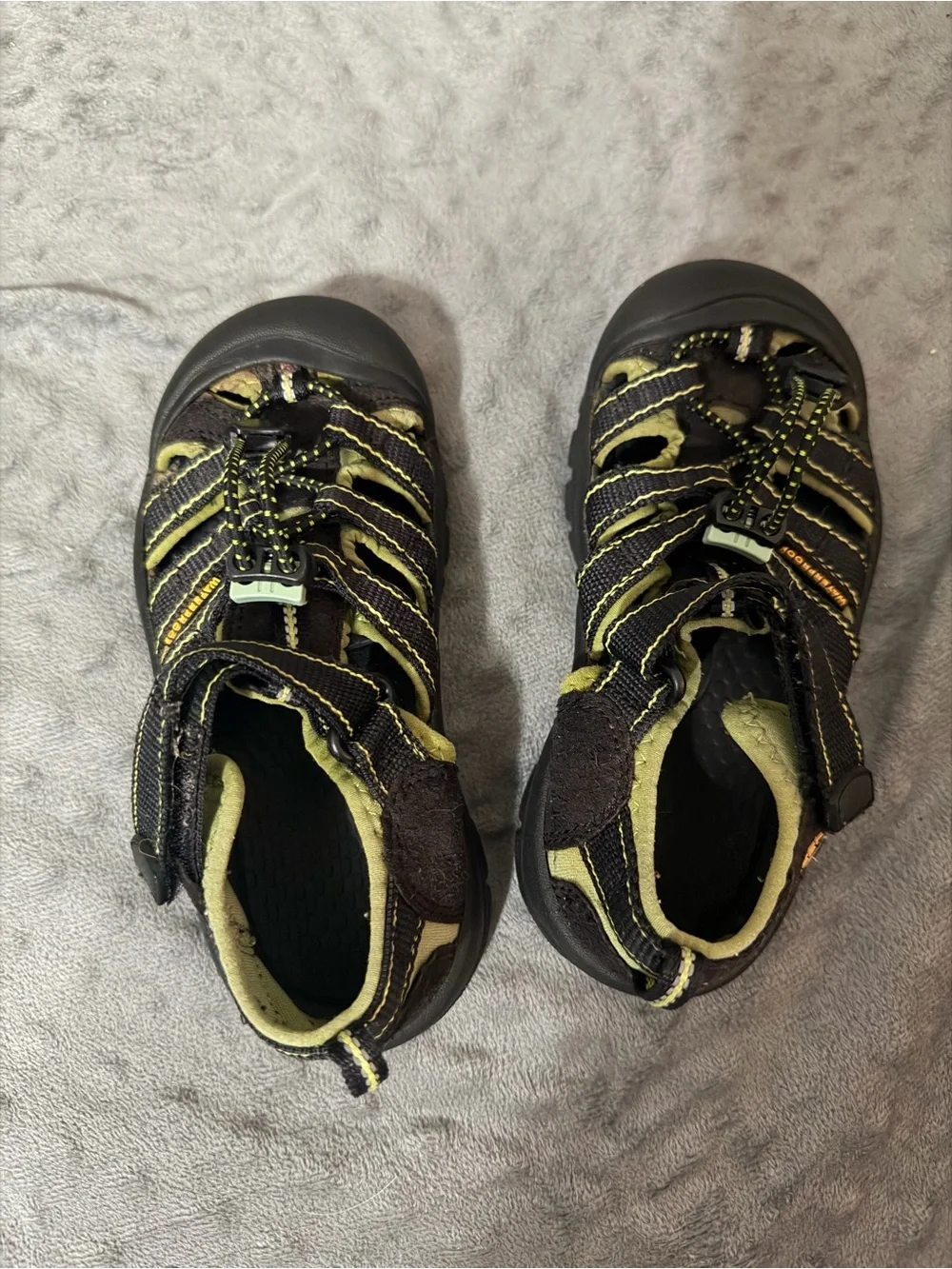 Keen Kids Black and Yellow Sport Sandals - little kid Sz 12